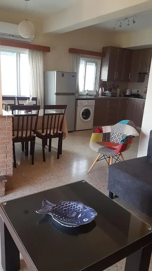 פרבוליה Panorama Beach House, 5 Meters To The Sea