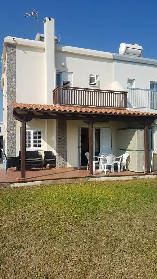 פרבוליה Panorama Beach House, 5 Meters To The Sea בית נופש