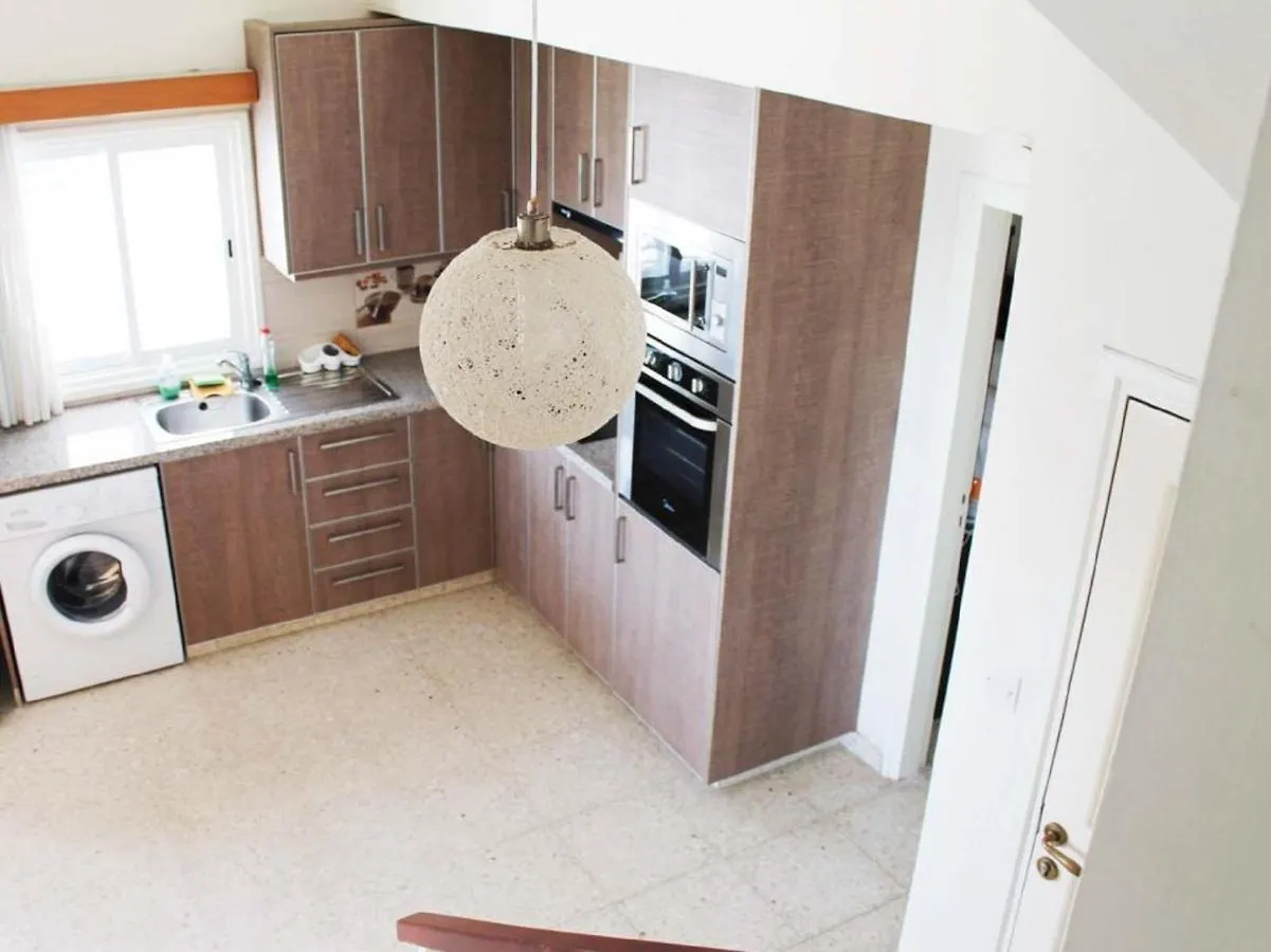 פרבוליה Panorama Beach House, 5 Meters To The Sea בית נופש